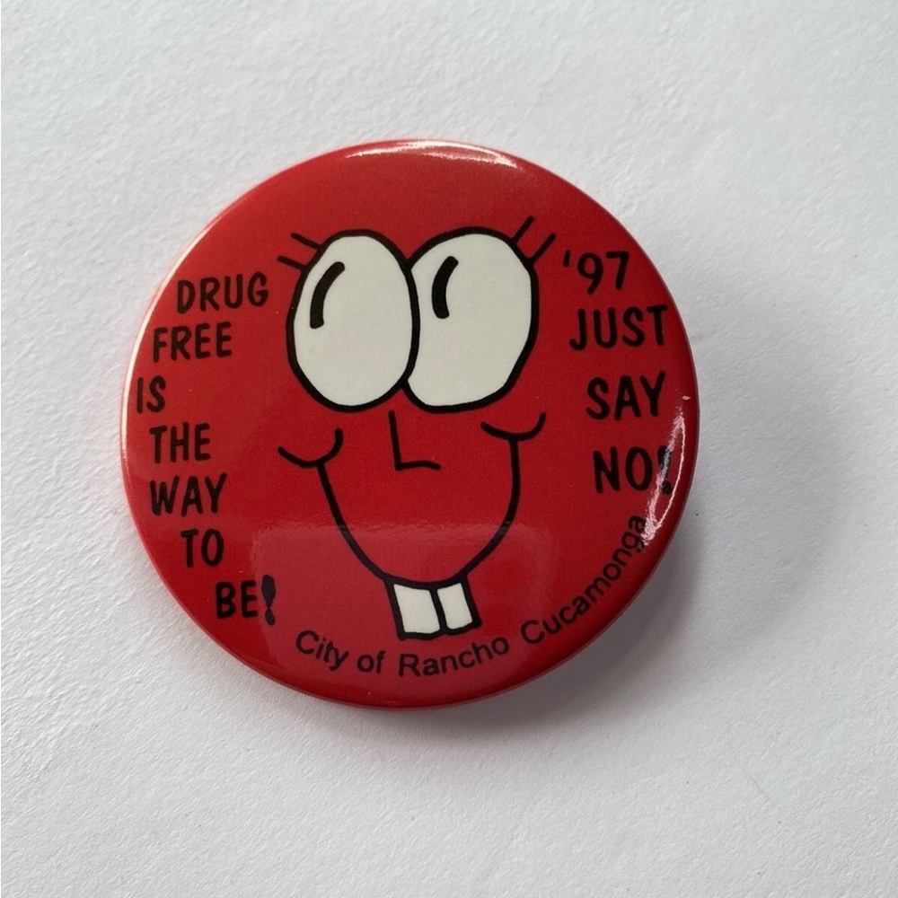 Drug Free Is The Way To Be ‘97 Just Say No! Pin Button Pinback